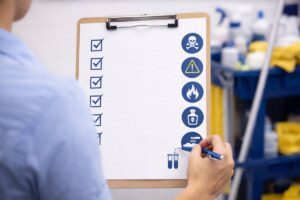 uso correcto de productos químicos en limpieza profesional